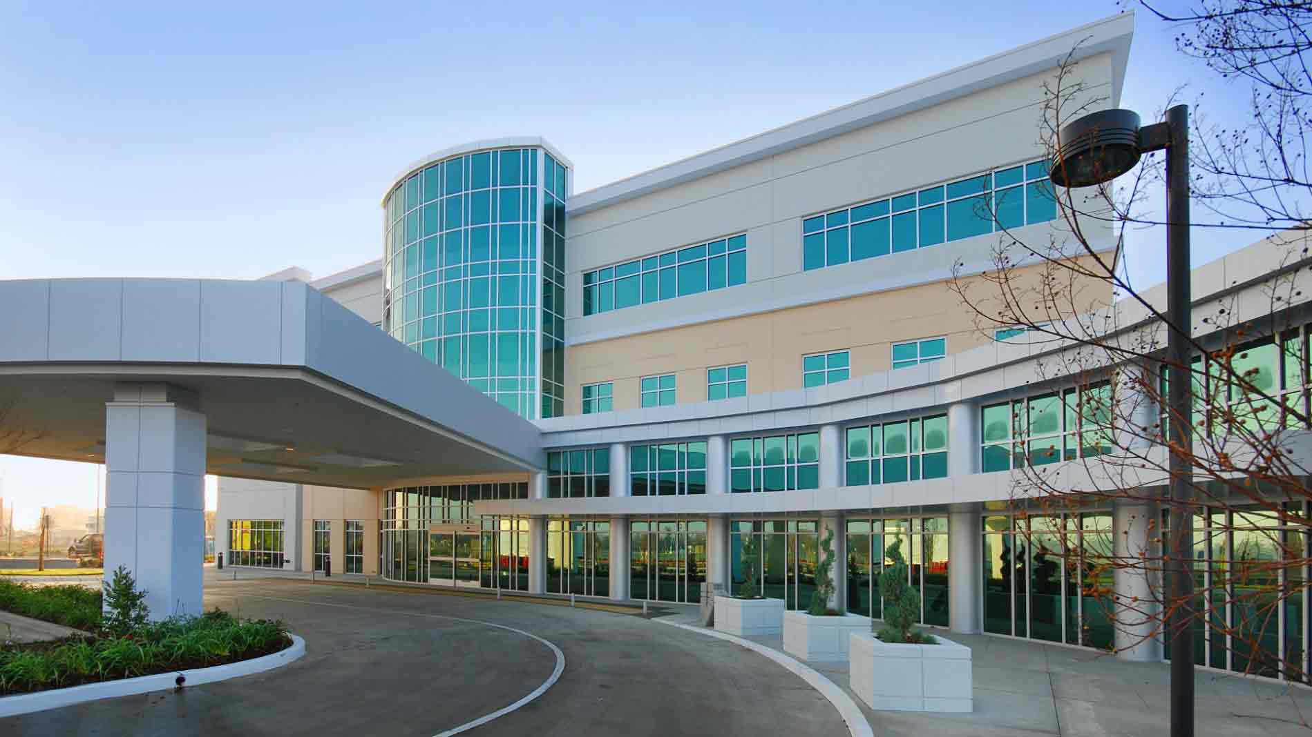 dignity-health-facility exterior